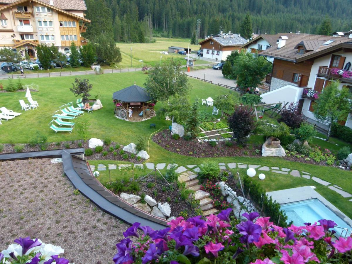 Hotel Gran Paradis Campitello di Fassa Exterior photo